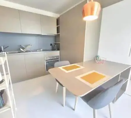 Contemporary Cosy In - Rm8 Διαμέρισμα