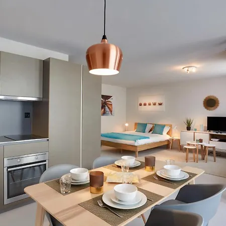 Apartament Contemporary Cosy In - Rm8 Nyon