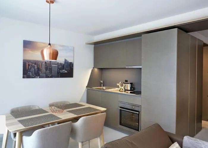 Contemporary Cosy In - Rm8 Appartement *