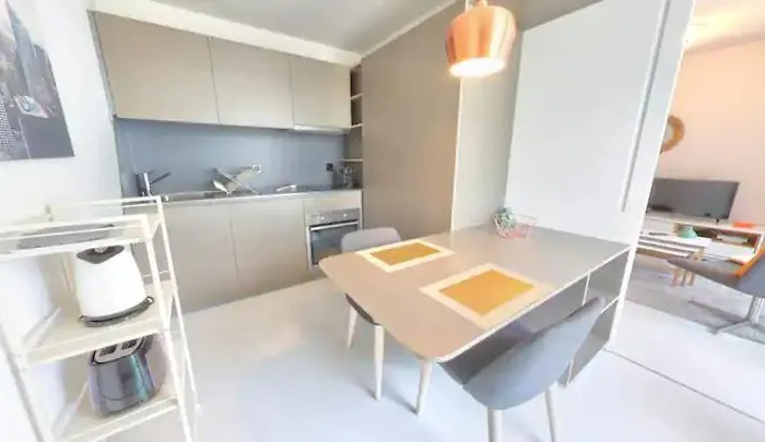 Contemporary Cosy In - Rm8 Apartament